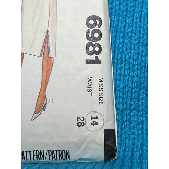 McCalls 6981 pattern straight skirt size 14 - Picture 2 of 7